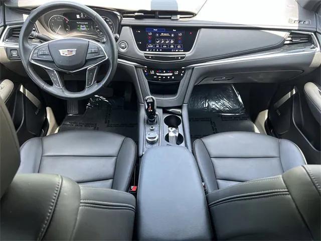 used 2023 Cadillac XT5 car, priced at $36,998