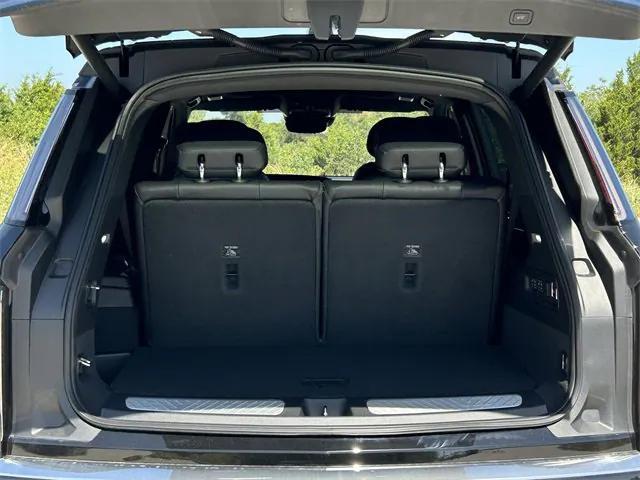 new 2026 Cadillac VISTIQ car, priced at $80,515