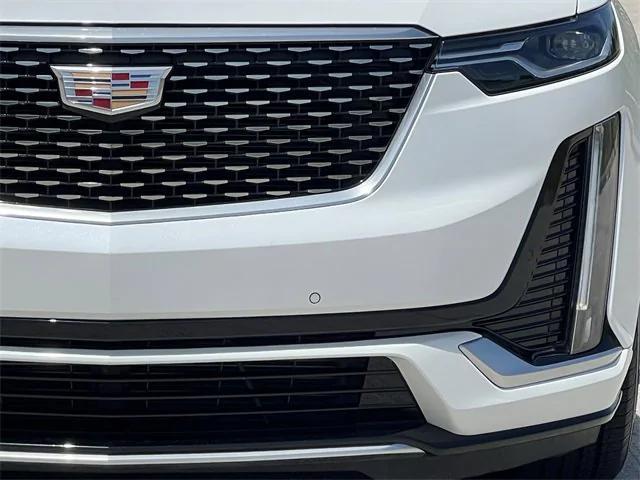 used 2023 Cadillac XT6 car, priced at $35,263