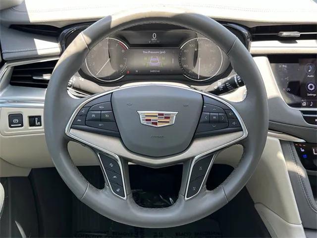 used 2022 Cadillac XT5 car, priced at $32,999