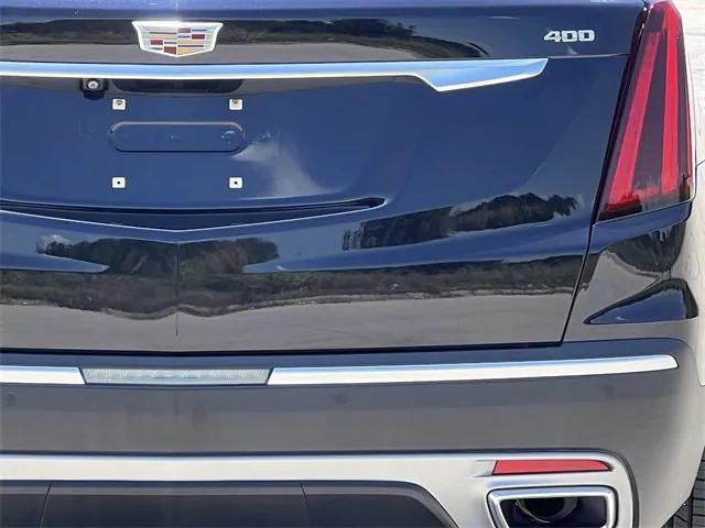 used 2022 Cadillac XT5 car, priced at $32,999