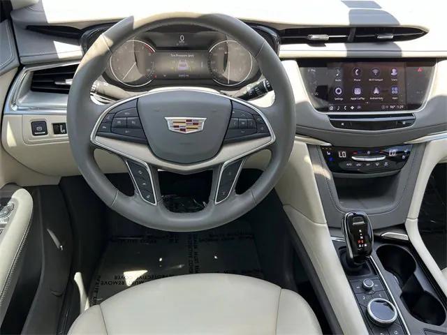 used 2022 Cadillac XT5 car, priced at $32,999