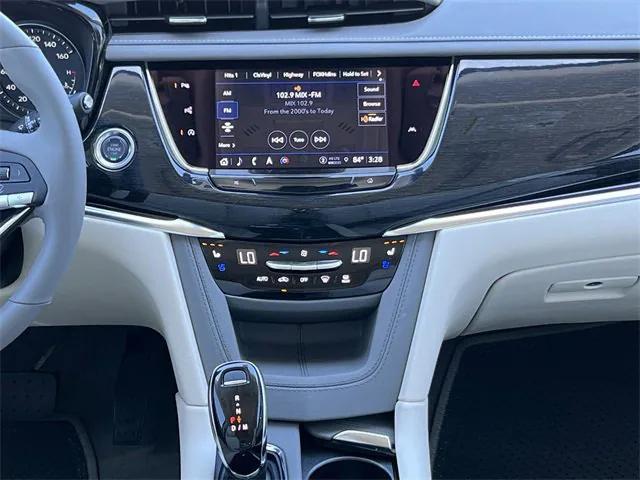 new 2025 Cadillac XT6 car, priced at $60,465