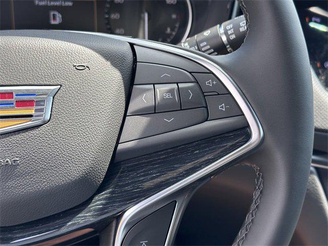 new 2025 Cadillac XT5 car, priced at $50,990
