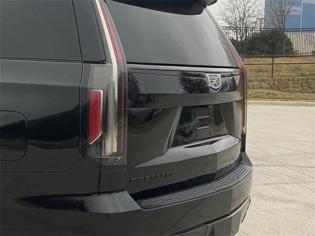 used 2022 Cadillac Escalade ESV car, priced at $79,907