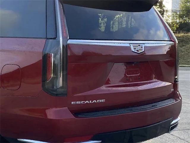 used 2022 Cadillac Escalade ESV car, priced at $75,469