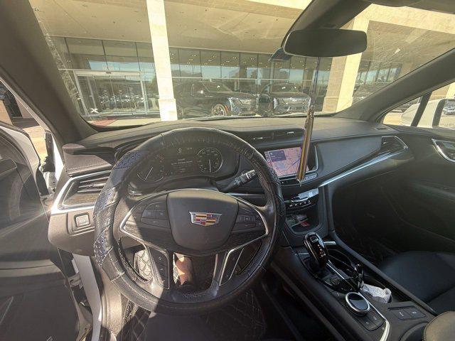 used 2021 Cadillac XT5 car, priced at $33,526