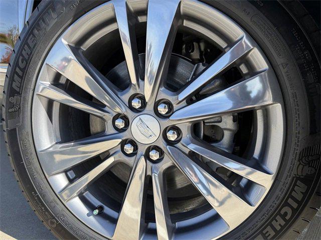 new 2025 Cadillac XT5 car, priced at $52,615