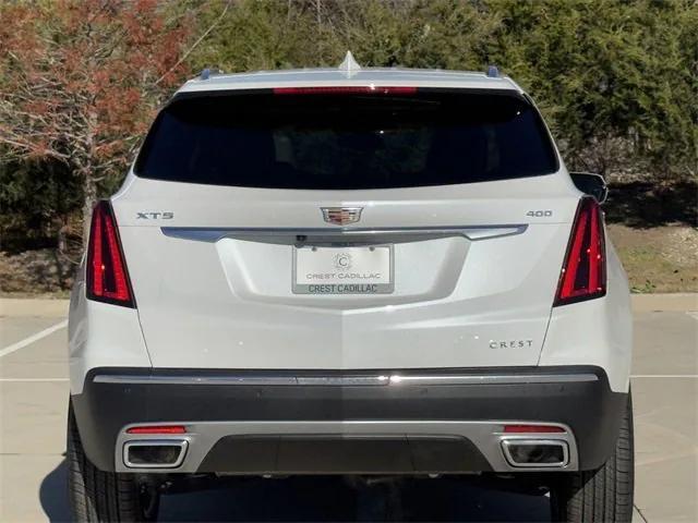 new 2025 Cadillac XT5 car, priced at $54,415