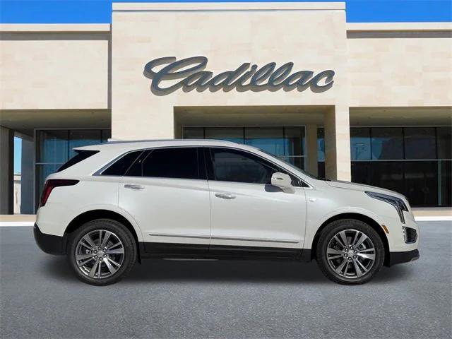 new 2025 Cadillac XT5 car, priced at $54,415