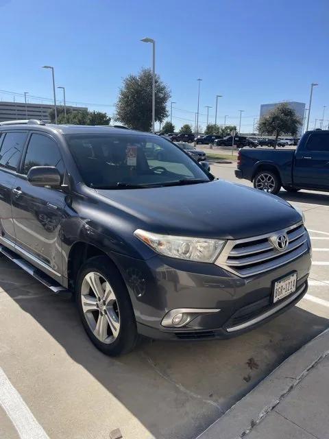 used 2013 Toyota Highlander car, priced at $13,575