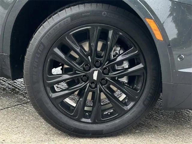 used 2022 Cadillac XT5 car, priced at $32,483