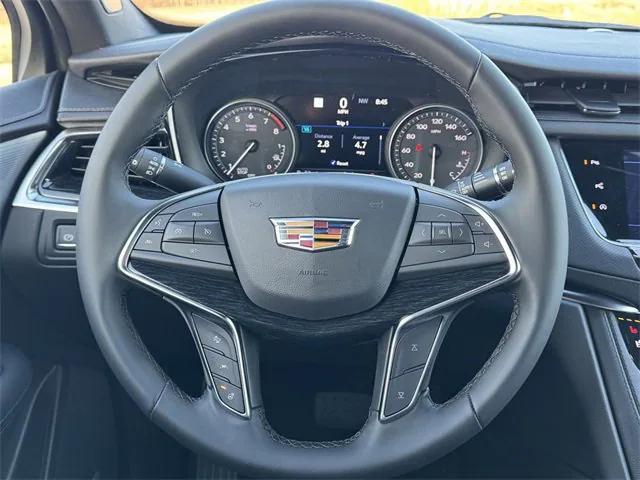 new 2025 Cadillac XT5 car, priced at $51,090