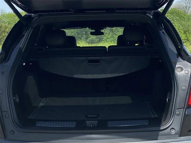 used 2021 Cadillac XT5 car, priced at $30,875