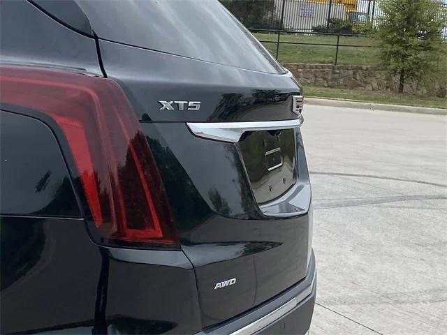 used 2021 Cadillac XT5 car, priced at $32,595