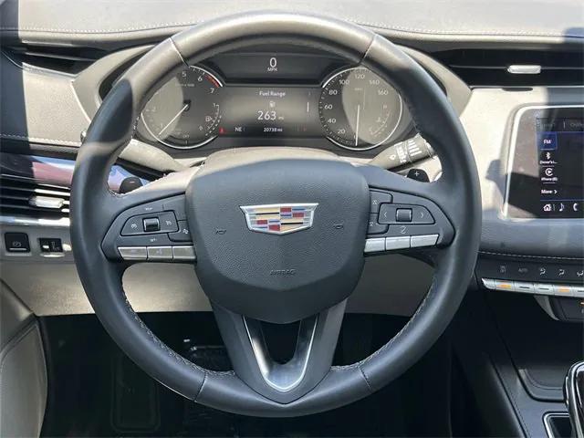 used 2023 Cadillac XT4 car, priced at $29,999