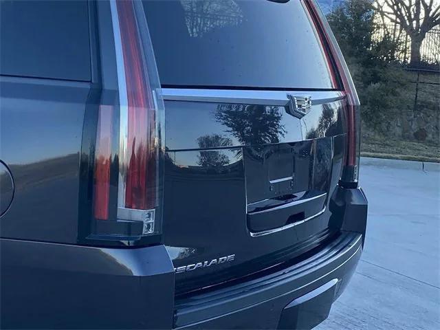 used 2015 Cadillac Escalade car, priced at $25,489