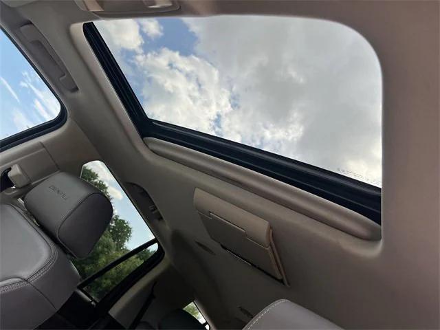 used 2019 GMC Yukon car, priced at $35,020