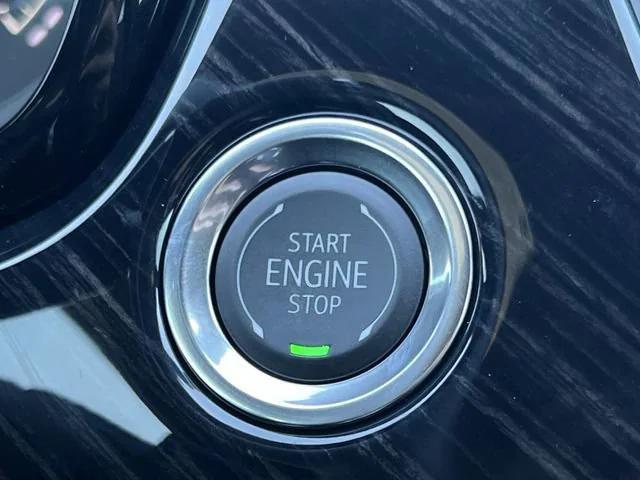 new 2025 Cadillac XT6 car, priced at $60,839