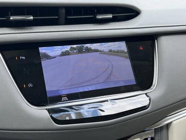 new 2025 Cadillac XT5 car, priced at $48,190