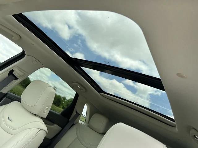 new 2025 Cadillac XT5 car, priced at $48,190