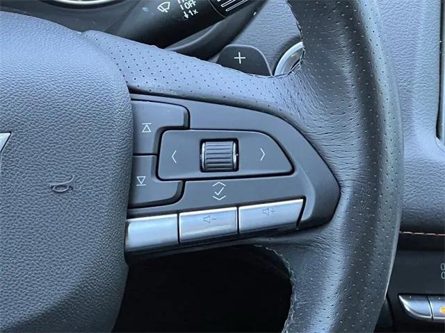 used 2023 Cadillac XT4 car, priced at $25,999