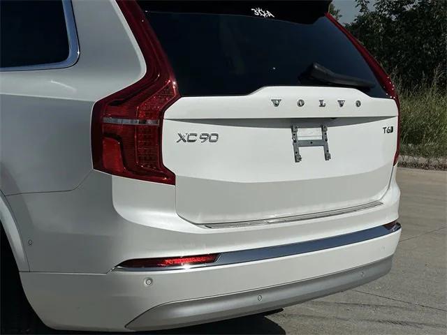 used 2022 Volvo XC90 car, priced at $36,672