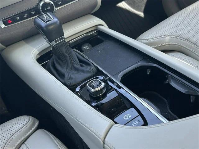 used 2022 Volvo XC90 car, priced at $36,672