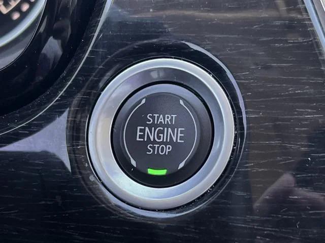 used 2023 Cadillac XT6 car, priced at $36,499