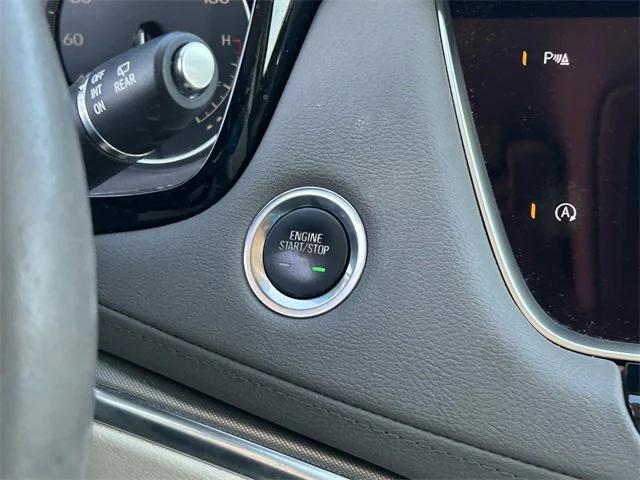 used 2021 Cadillac XT5 car, priced at $30,499