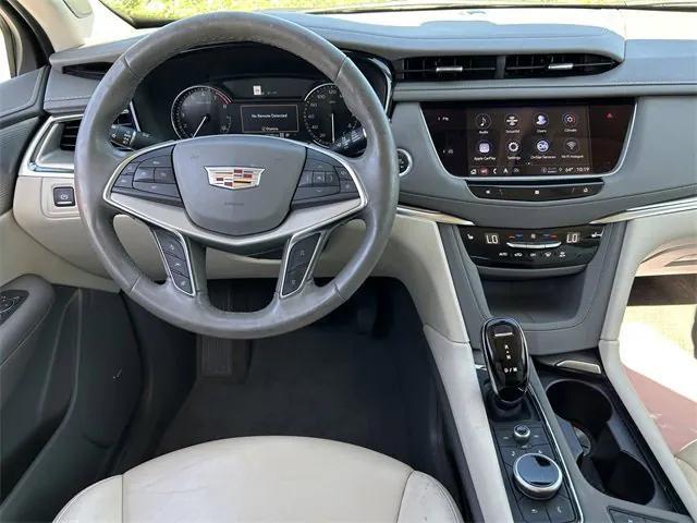 used 2021 Cadillac XT5 car, priced at $30,499