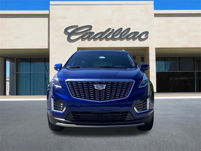 new 2025 Cadillac XT5 car, priced at $51,615