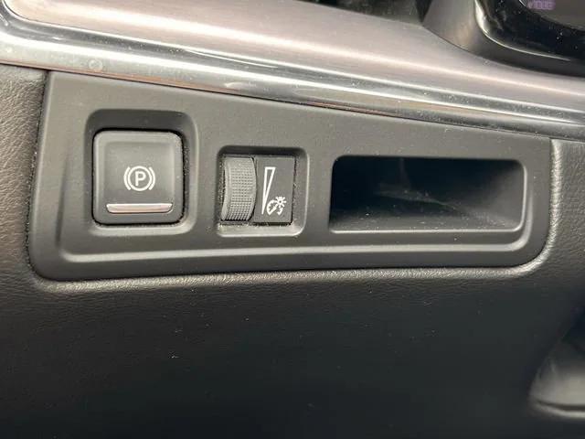 used 2019 Cadillac XT5 car, priced at $19,999