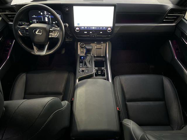 used 2025 Lexus GX 550 car, priced at $91,663