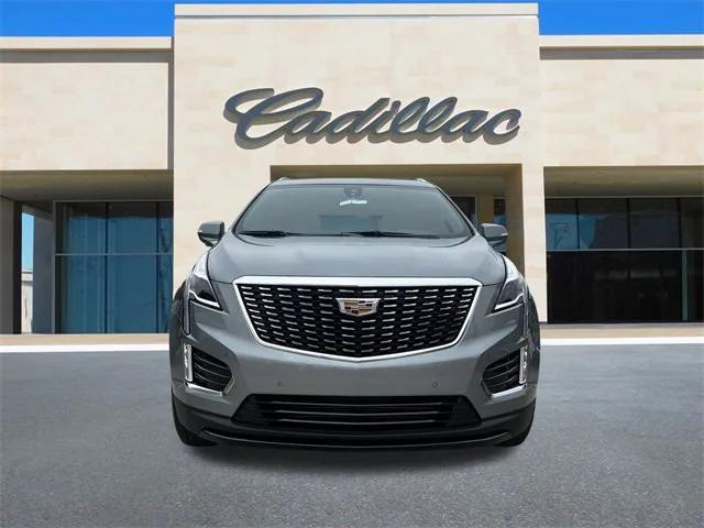 new 2025 Cadillac XT5 car, priced at $45,690