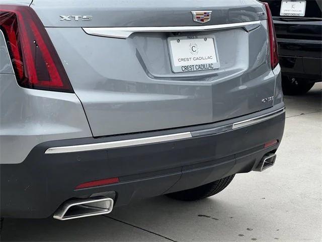 new 2025 Cadillac XT5 car, priced at $45,690
