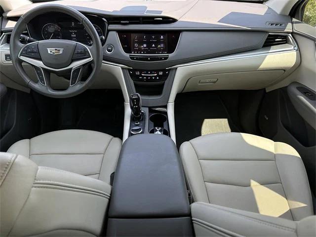 used 2021 Cadillac XT5 car, priced at $30,664
