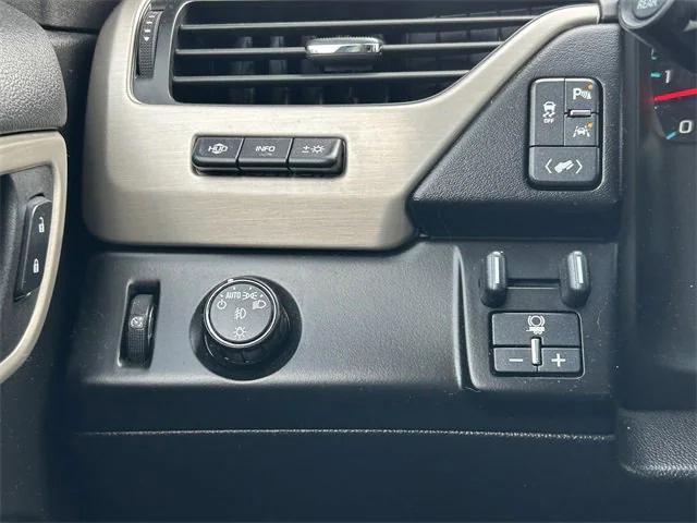 used 2017 GMC Yukon car, priced at $30,844