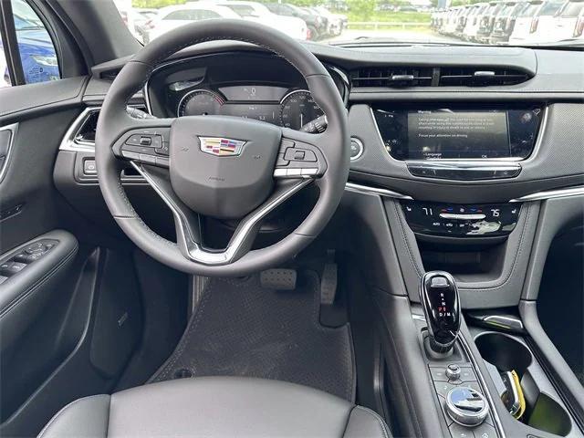 new 2025 Cadillac XT6 car, priced at $45,815