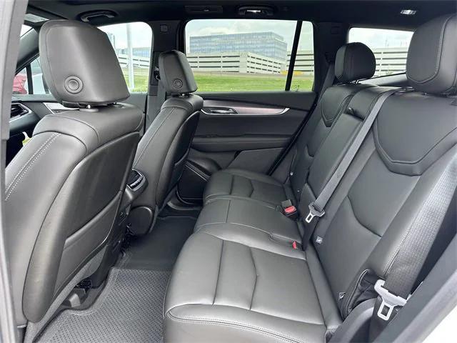 new 2025 Cadillac XT6 car, priced at $45,815