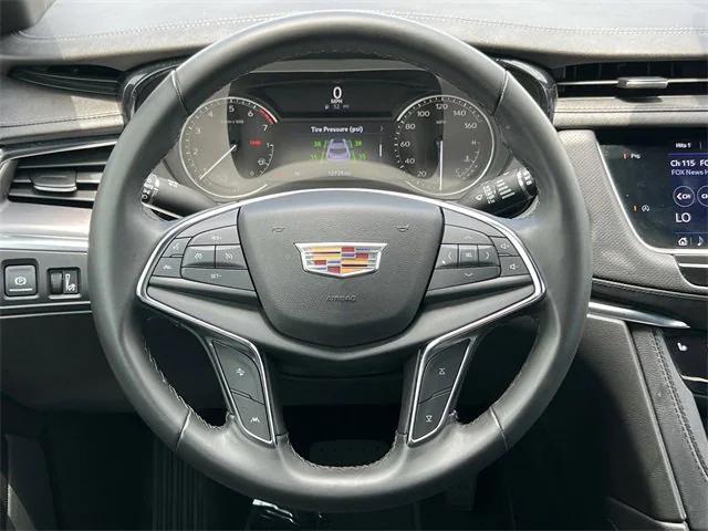 used 2023 Cadillac XT5 car, priced at $31,393
