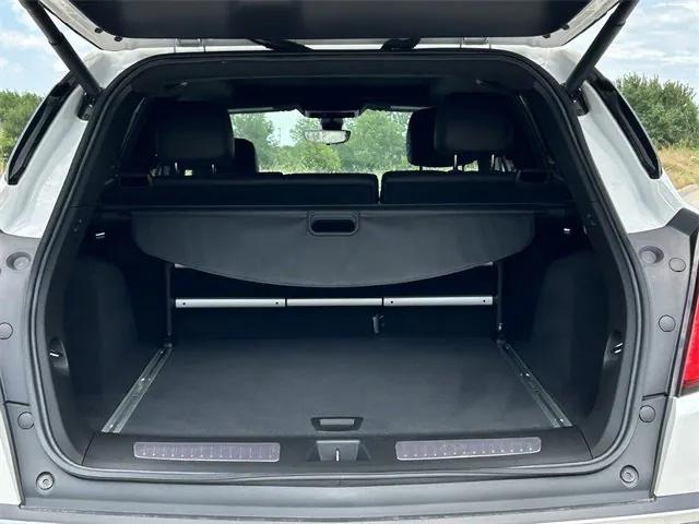 used 2022 Cadillac XT5 car, priced at $39,170