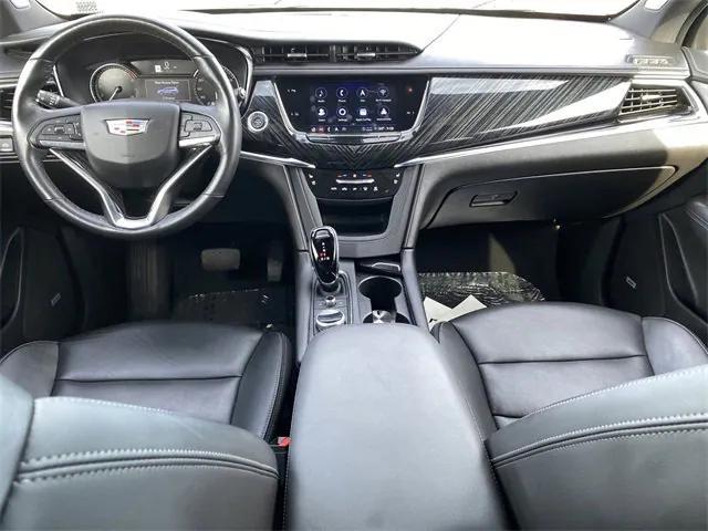 used 2023 Cadillac XT6 car, priced at $41,999