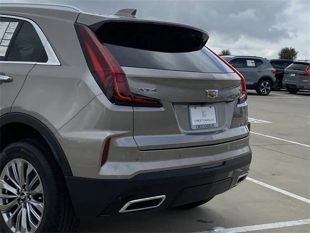 new 2025 Cadillac XT4 car, priced at $44,015