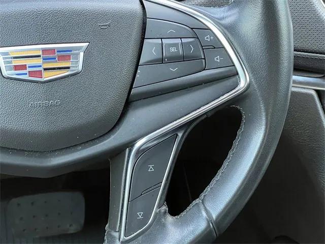 used 2022 Cadillac XT5 car, priced at $24,481