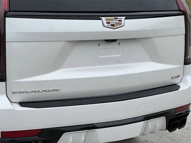 used 2024 Cadillac Escalade car, priced at $138,999
