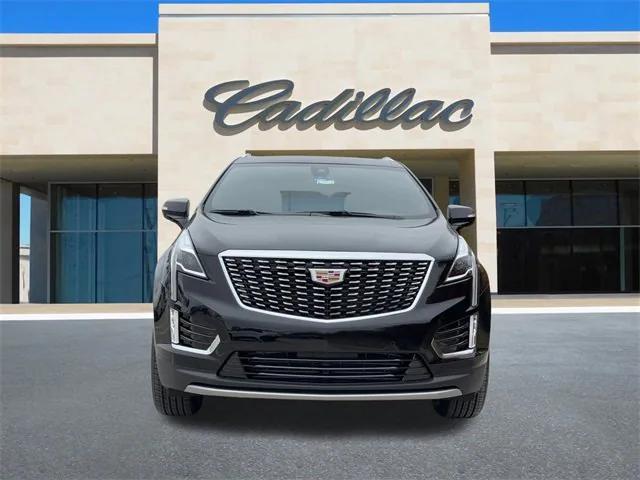 new 2025 Cadillac XT5 car, priced at $53,613