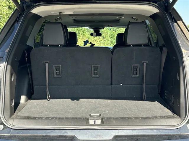 used 2020 Chevrolet Traverse car, priced at $26,907