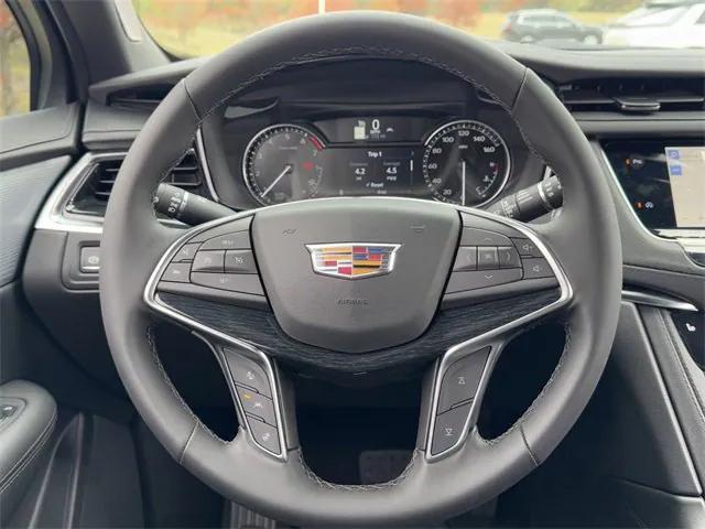new 2025 Cadillac XT5 car, priced at $51,615
