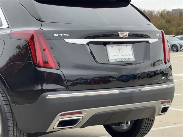 new 2025 Cadillac XT5 car, priced at $51,615